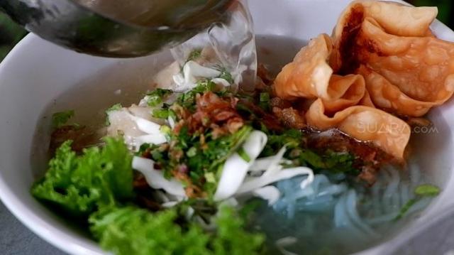 Mencecap Segarnya Bakso Belimbing, Sensasi Rasa Baru yang Pecah di Mulut