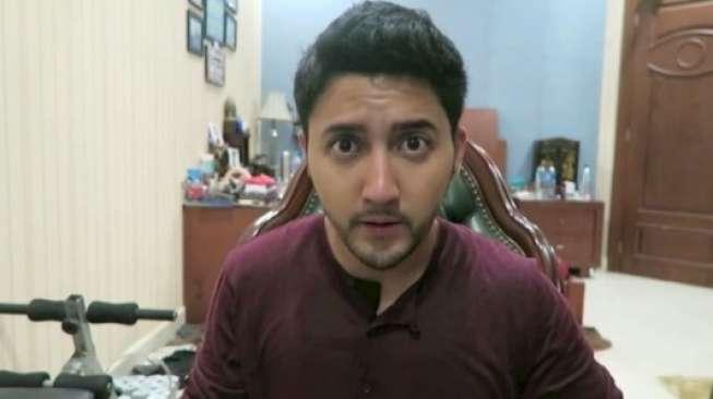 Aaron Ashab Siarkan Tidur Bareng Pacar, Kakak Minta Maaf