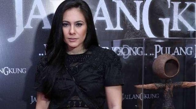 5 Artis Cantik Ini Berani Menikah Muda