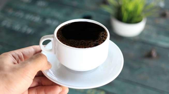 Seruput 4 Cangkir Kopi Sehari Turunkan Risiko Penyakit Jantung