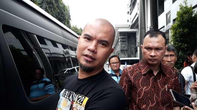 Ancam Polisikan Lambe Turah, Ahmad Dhani Bingung Tak Punya Bukti