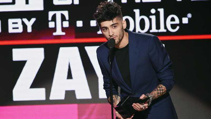 Zayn Malik Tidak Ikut Konser Reuni One Direction