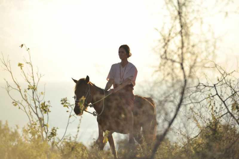 Marsha Timothy Bangga Marlina Si Pembunuh Tayang di Bioskop AS