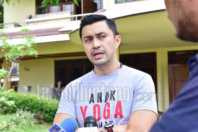 Pamer Tubuh Sixpack, Istri Minta Anjasmara Matikan Kolom Komentar