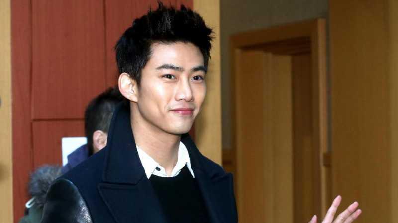 Usai Rayakan 9 Tahun 2PM, Taecyeon Diam-Diam Wajib Militer