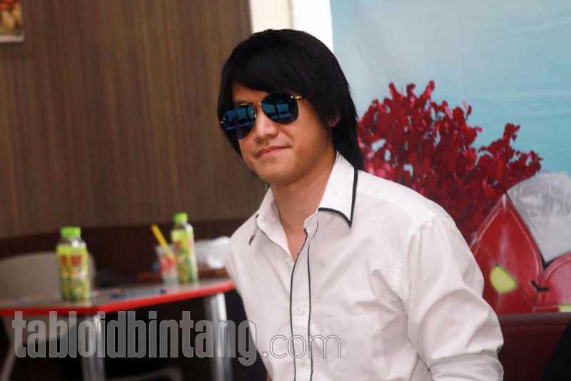 Bukan Hanya Forex, Ini yang Membuat Kevin Aprilio Terlilit Utang Rp.17 Miliar