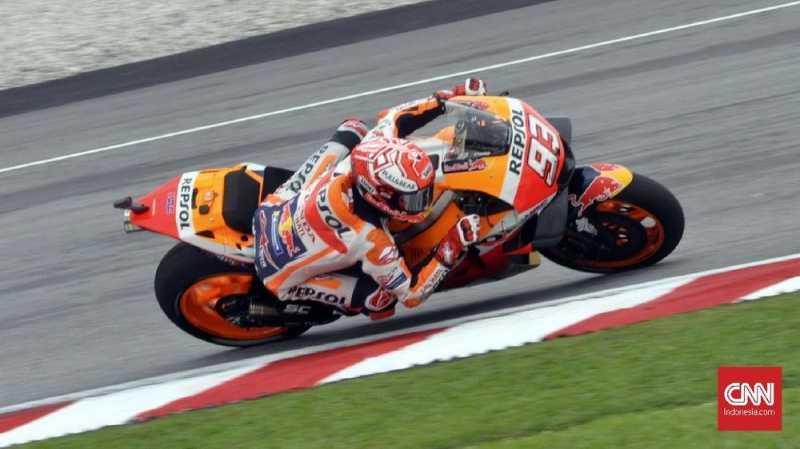 Cedera Bahu Tak Hentikan Marquez Jalani MotoGP Valencia 2018