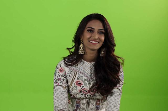 Wawancara Erica Fernandes: Jawab Gosip Kedekatannya dengan Shaheer Sheikh