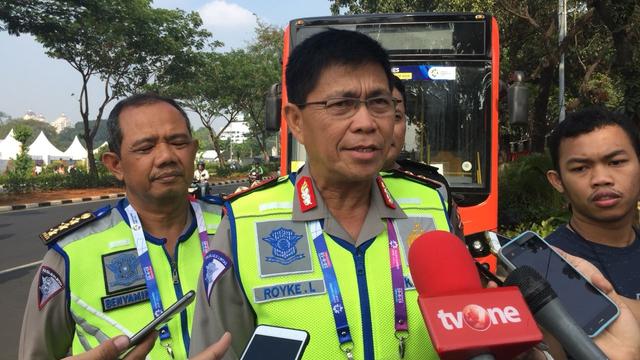 Ruas Jalan Sekitar GBK Mulai Ditutup, Warga Disarankan Naik Bus