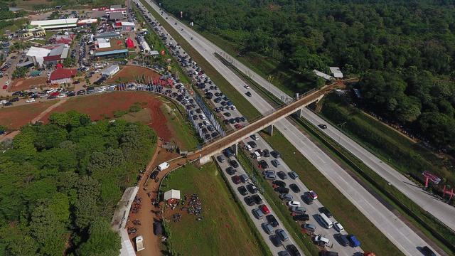 Polisi Berlakukan Contraflow di KM 84-88 Cipali