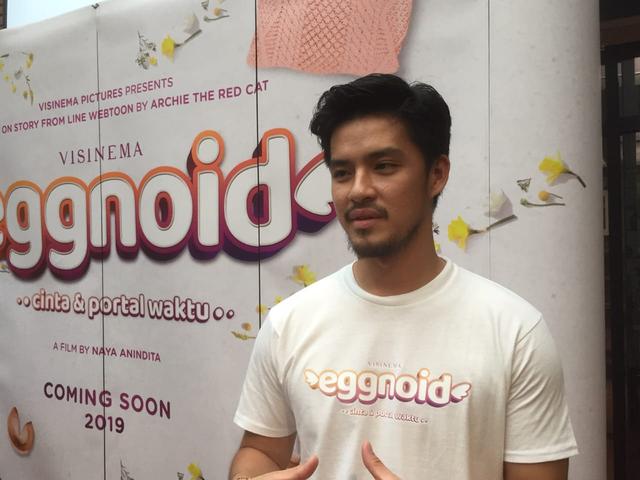 Diangkat dari Webtoon, Morgan Oey Bangga Dipercaya Perankan Eggy di Film Eggnoid