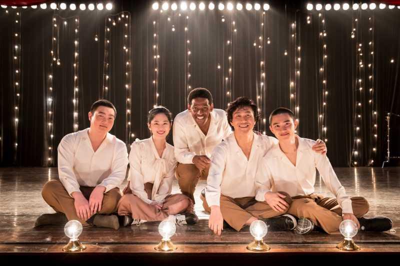 Pemain Film Swing Kids Puji Kemampuan Tap Dance D.O EXO