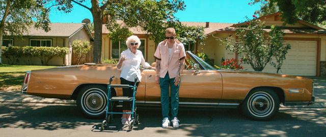 Video Klip Macklemore Dibintangi oleh Sang Nenek