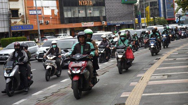 Duduk Perkara Denda Rp750 Ribu Bagi Pengendara Motor yang Merokok