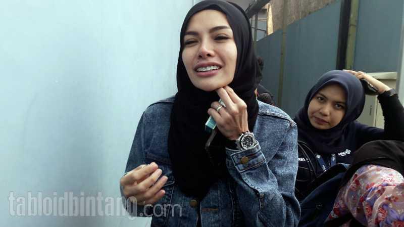 Nikita Mirzani Mengaku Ada yang Coba Menghancurkan Kariernya