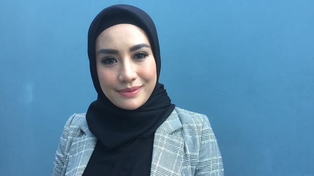  Shinta Bachir Ingin Khatam Al-Quran di Ramadhan Tahun Ini