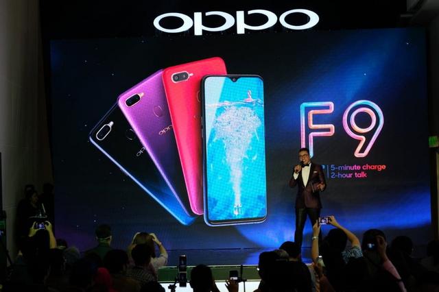 Inilah 4 Fitur Unggulan Oppo F9 yang Tidak Dimiliki Oppo F7