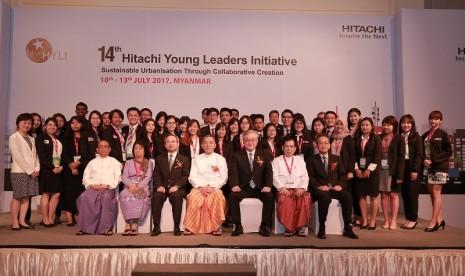 Hitachi Undang Mahasiswa Bahas Problem Urbanisasi