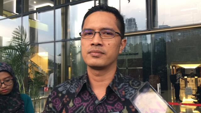 Pimpinan KPK Acuhkan Amien Rais