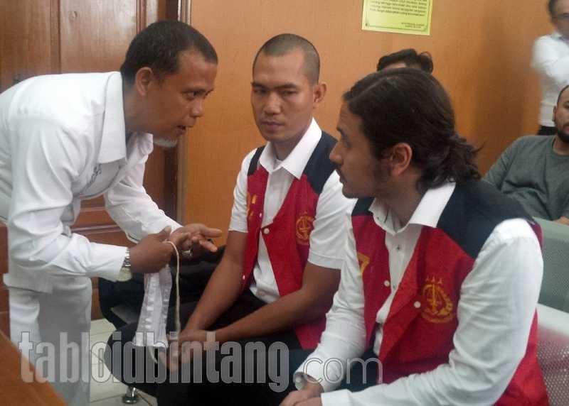 Dituntut 1 Tahun Penjara, Ello Minta Direhabilitasi