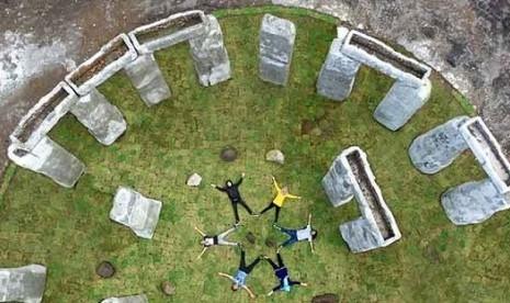 Mengunjungi Stonehenge di Lereng Merapi