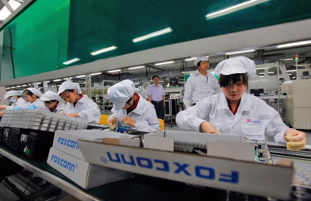 Perusahaan Manufaktur Foxconn Siap Beli 5 Juta Vaksin Covid